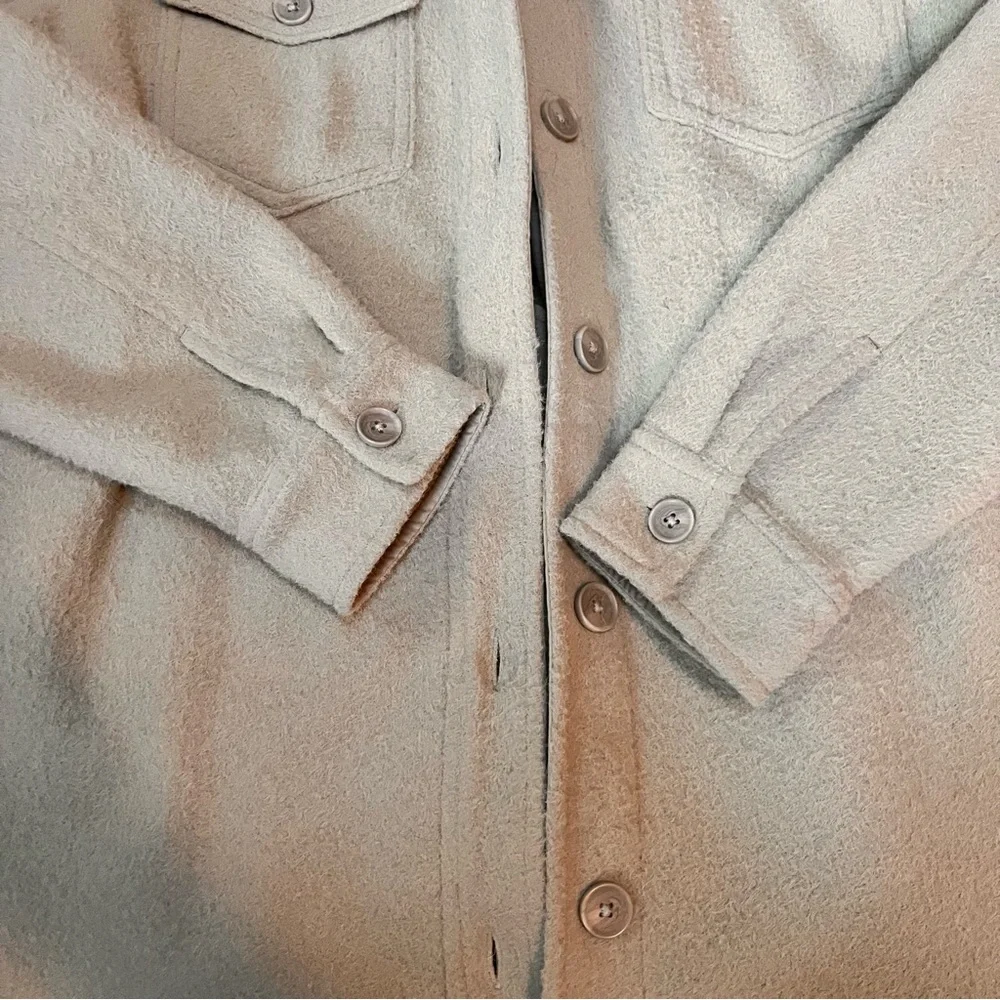 ♥️Host Pick♥️Mint green shacket size large - Picture 2 of 8